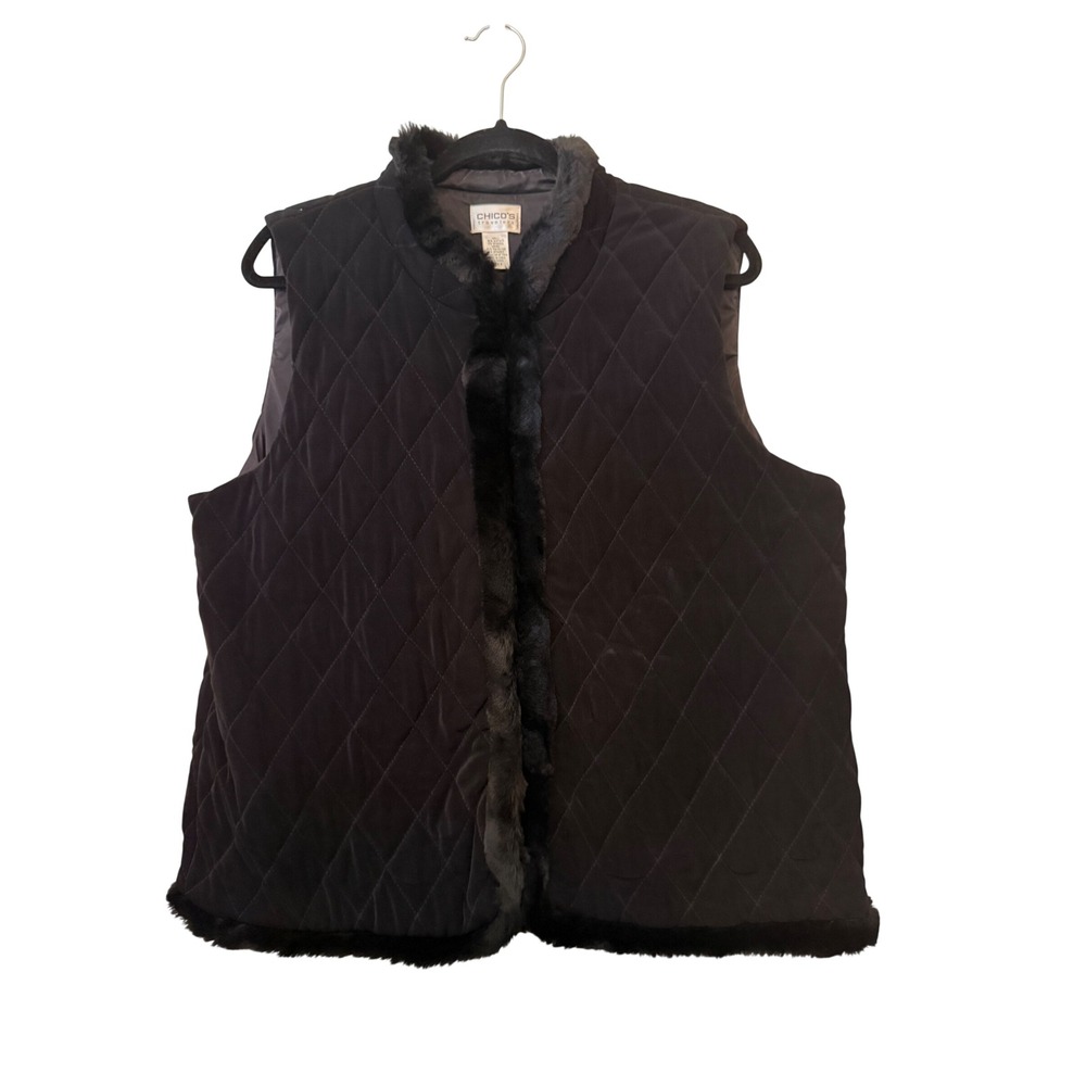 Chico's Travelers Vest Black Quilted Fur Trim Size 16(3) Apres-ski Quiet Luxury
